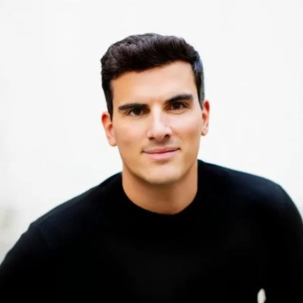 Foto de perfil do Guilherme Sacamone, Country Manager da OKX