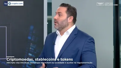 Foto de Bernardo Srur, em entrevista televisionada pela CNBC Brasil.